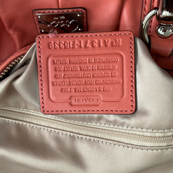 Coach Large Satchel with matching wallet - Picture 4 of 10